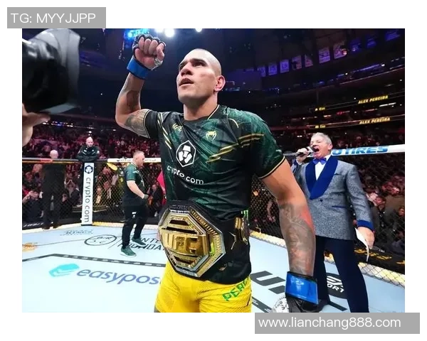 足球球星转战UFC搏击赛场挑战极限能否超越运动巅峰